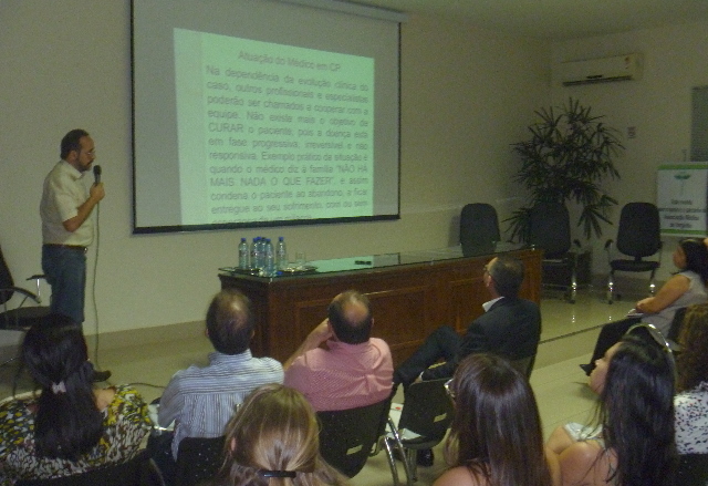Thumbnail for blog Associação Médica de Varginha participa do I Simpósio de Cuidados Paliativos Oncominas