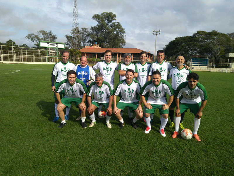 Thumbnail for blog AMV realiza partida de futebol